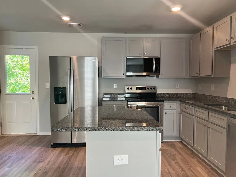 431 Camella Cir — Photo 6