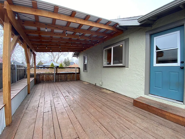527 N Hancock Ave — Photo 22