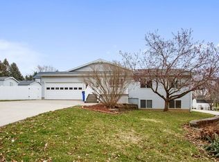 220 N H Ave, Washington, IA 52353