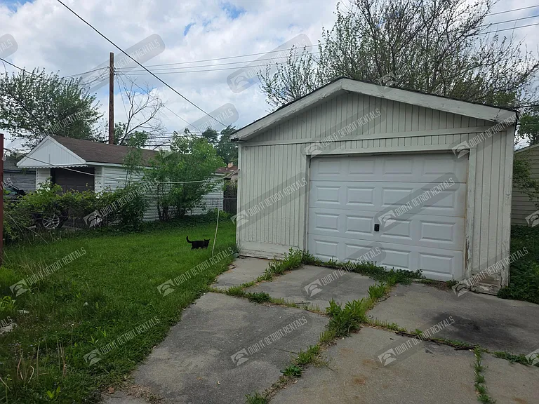 13065 Sherman Ave — Photo 4