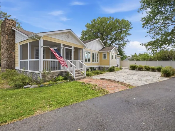 1627 11th St, Cody, WY 82414