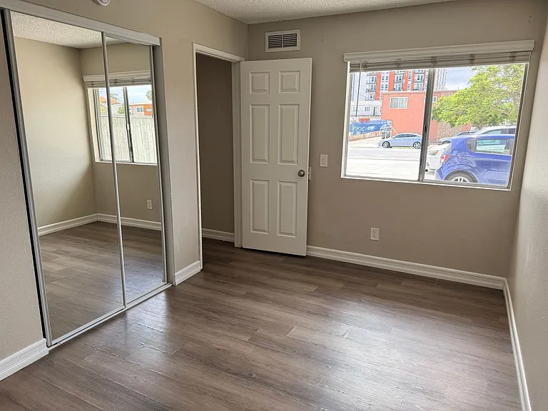 4325 Texas St — Photo 19