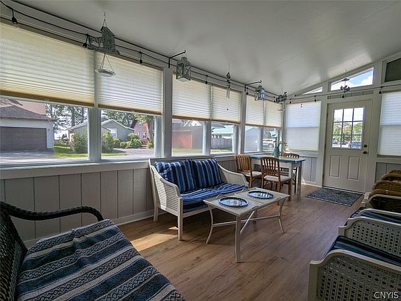 5th image of 7340 Lake Shore Dr