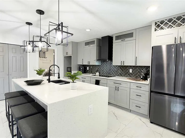 1414 E Harding St — Photo 11