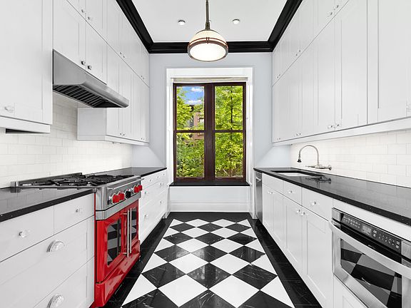 4th image of 680 President St #P210
