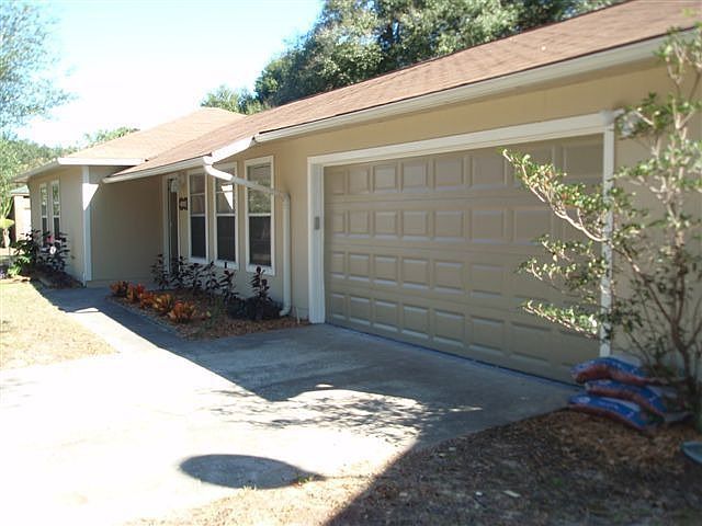 Extra large 2 car garage