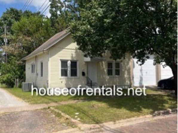 305 E Madison St