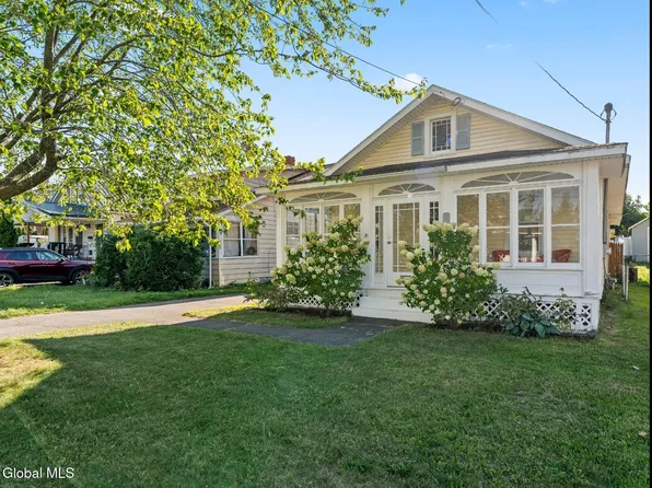 3057 Cox Avenue, Schenectady, NY 12306