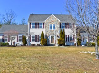 16 Silver Beech Dr, Naugatuck, CT 06770
