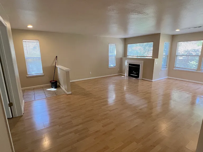 20000 Summercrest Dr — Photo 6