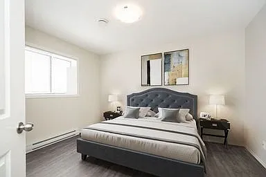 585 Ballantrae Dr — Photo 148