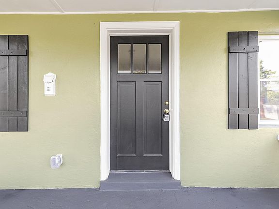 3rd image of 470 New Haven Ave