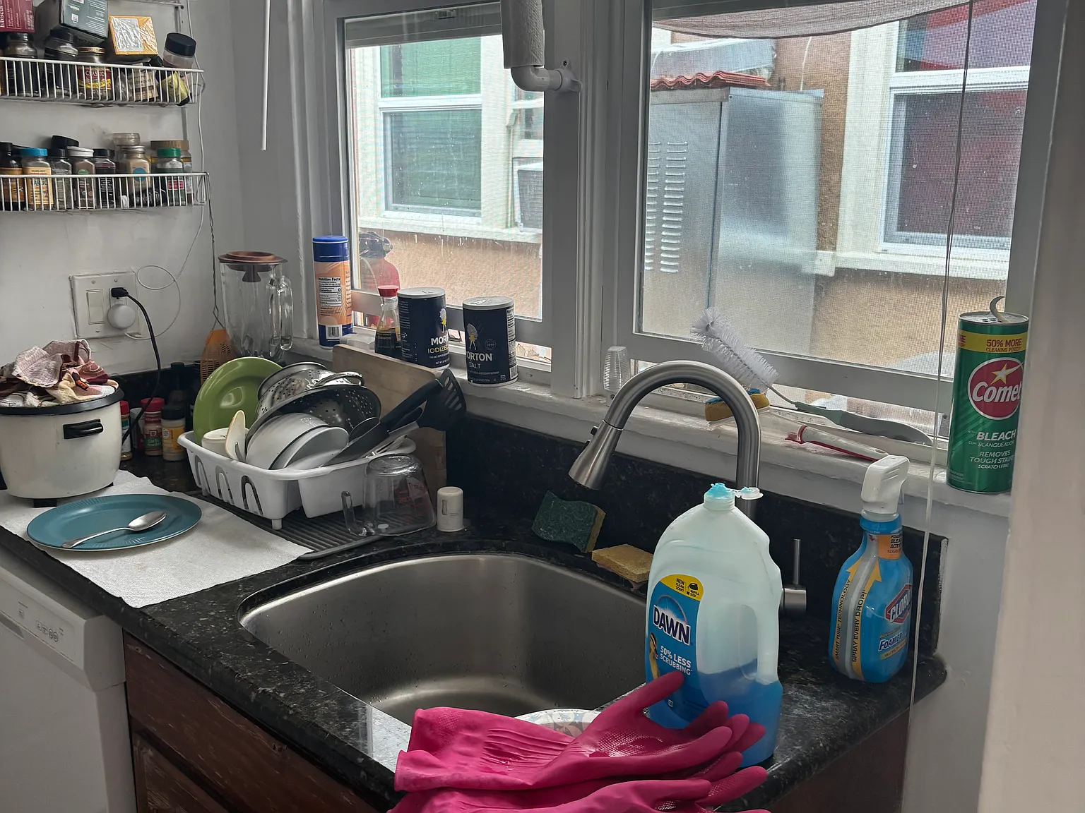 4 bed, 600 sqft, $1,125 — Photo 4