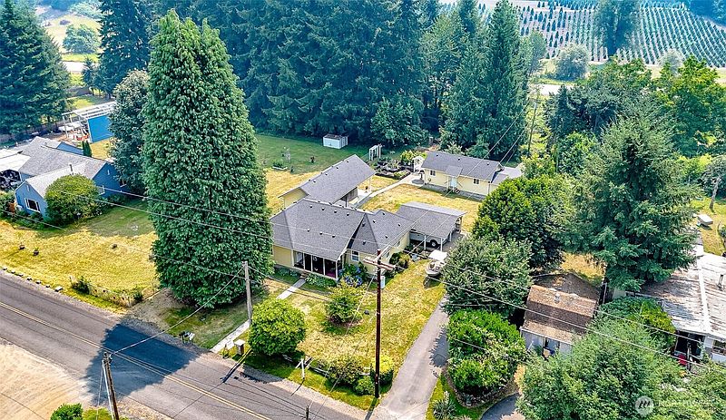3rd image of 137 Damron Road