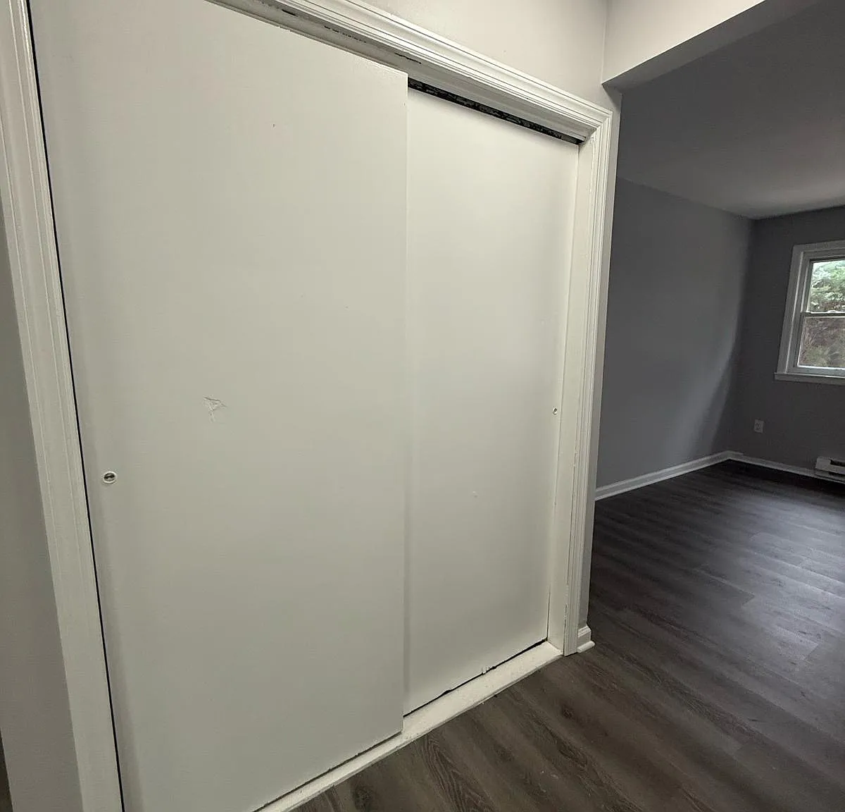 3 bed, 1130 sqft, $2,050 — Photo 2
