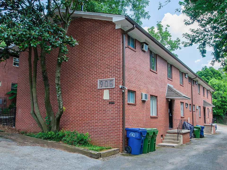 905 Greenwood Ave NE #2