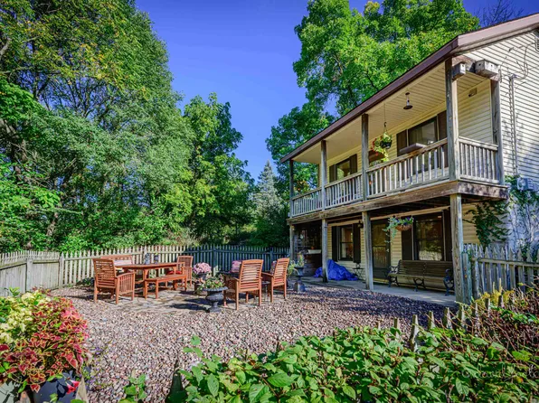 400 N Dodge St, Galena, IL 61036