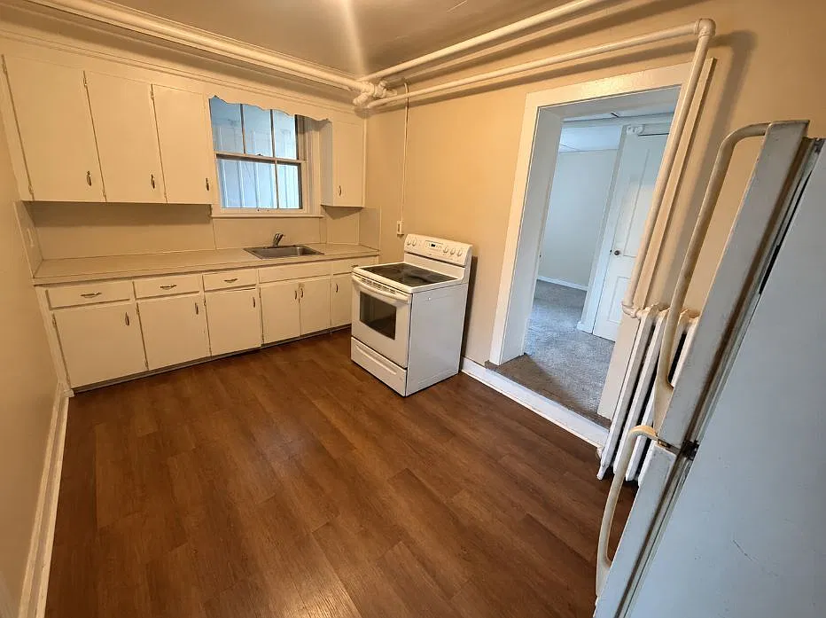 708 E Front St — Photo 1