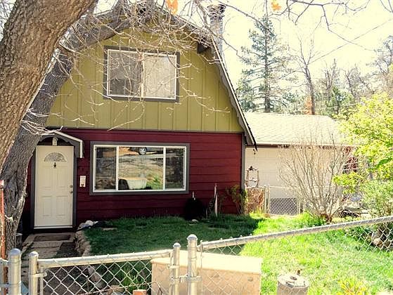 1st image of 833 Pine Ln