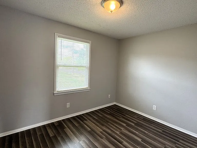 2422 Wynterhall Rd SE #C — Photo 8