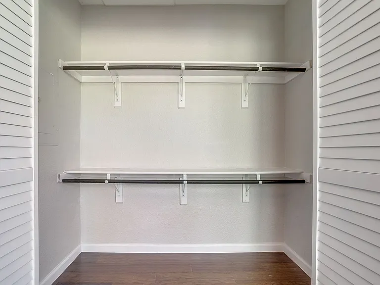 Creekside Condominumums — Photo 25