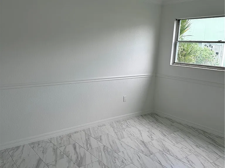 3225 E Riverside Dr #54E — Photo 12