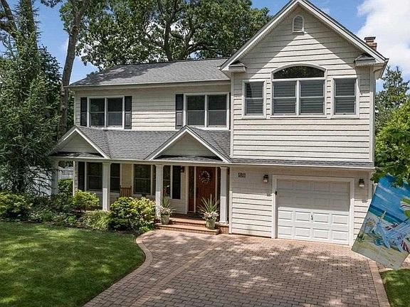 2nd image of 1811 Gardenia Ave