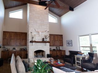 1108 Chimney Valley Rd, Blanco, TX 78606