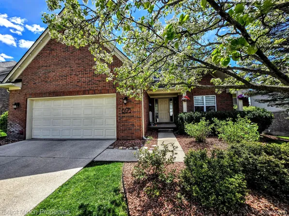 6175 Foxfire Cir, Clarkston, MI 48346