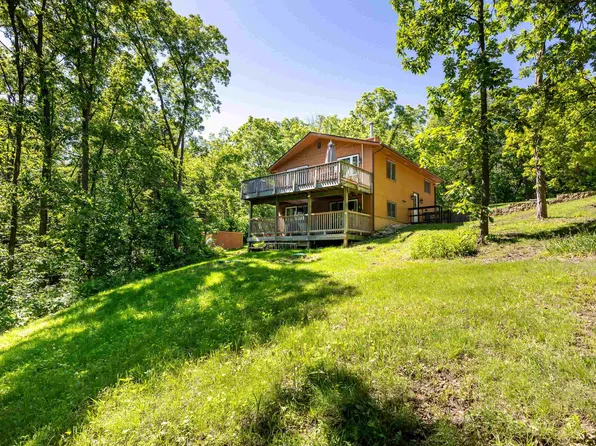 3 Briarwood Trl, Galena, IL 61036