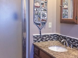 76 Oak Ridge Dr, Meriden, CT 06450