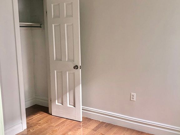 4th image of 19 E 128th St APT 14