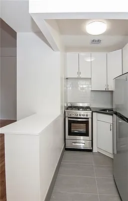 Rented by Buchbinder & Warren | media 15