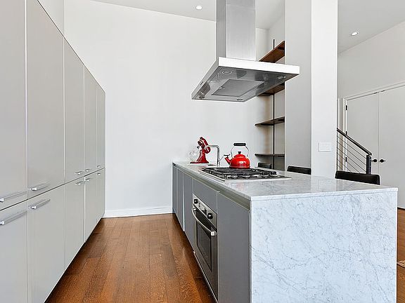 5th image of 420 W 25th St #Phb