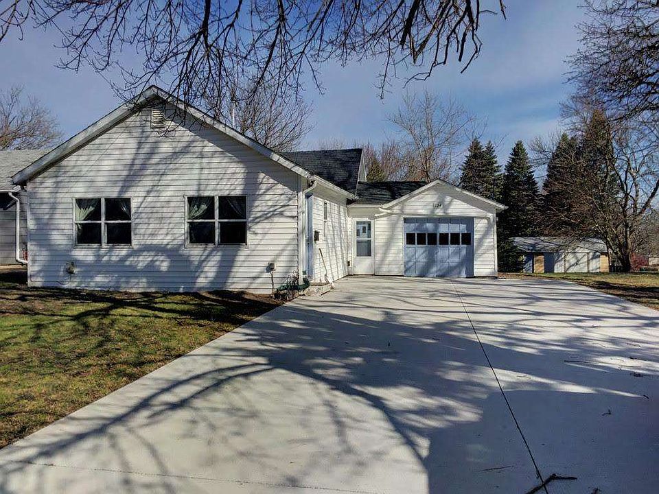 1st image of 124 21st St