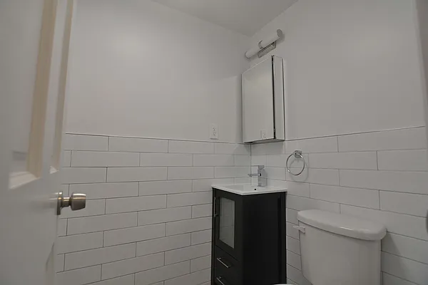 Rented by Hagstrom Management Inc | media 13