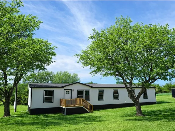 109 Pima Dr, Nocona, TX 76255