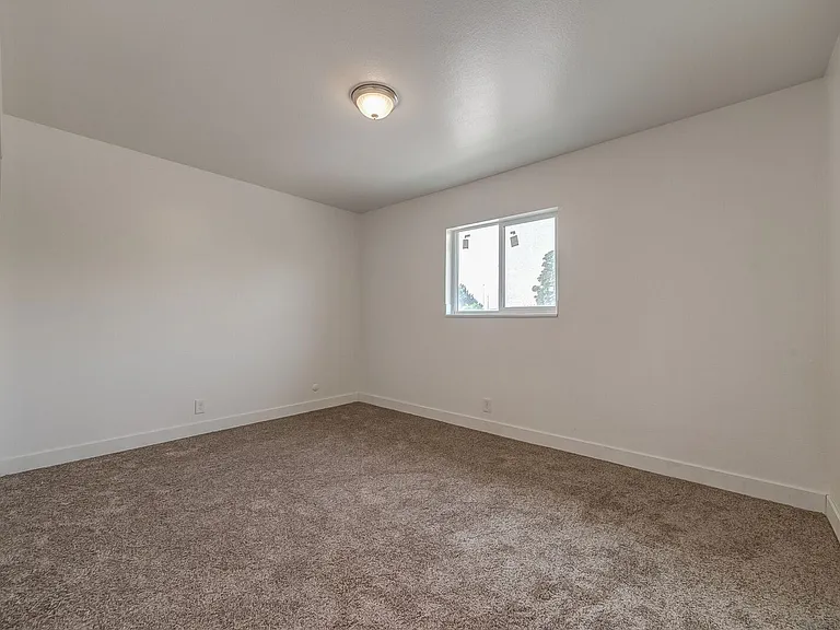 706 S 880 W — Photo 6