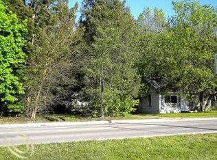 604 Roosevelt St, Howell, MI 48843