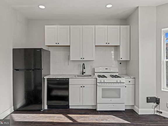 2nd image of 5237 Chester Ave #4