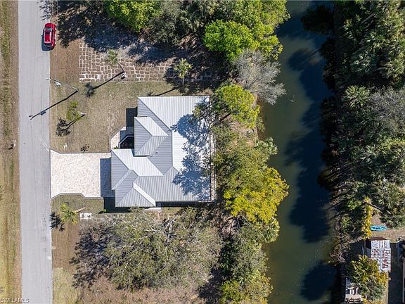 4th image of 26049 Cuneo RD