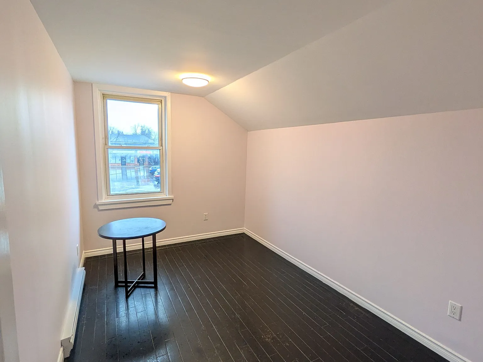 3 bed, $1,900 — Photo 4