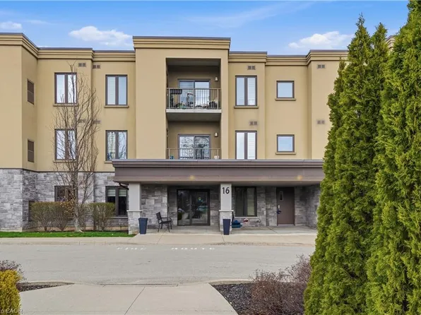 16 Sullivan Ave #109, Thorold, ON L2V 2Y2