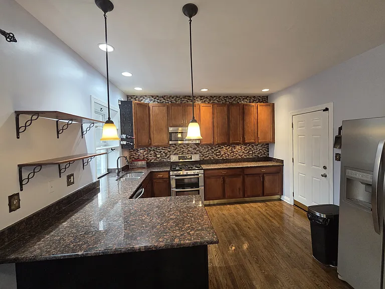 1946 W Touhy Ave #1 — Photo 3