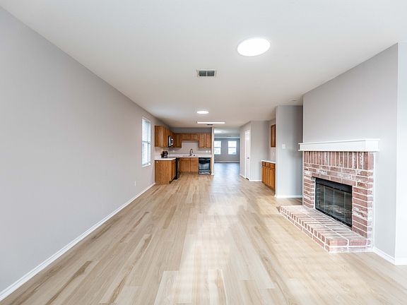 3rd image of 12870 Gillon Dr