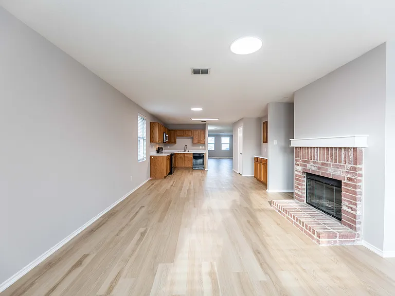 12870 Gillon Dr — Photo 3
