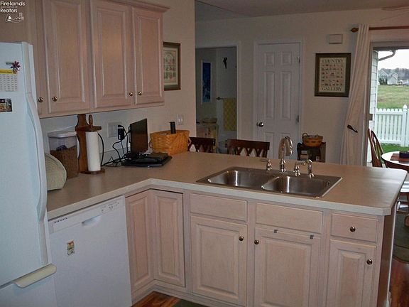 3rd image of 1408 Bayberry Ct