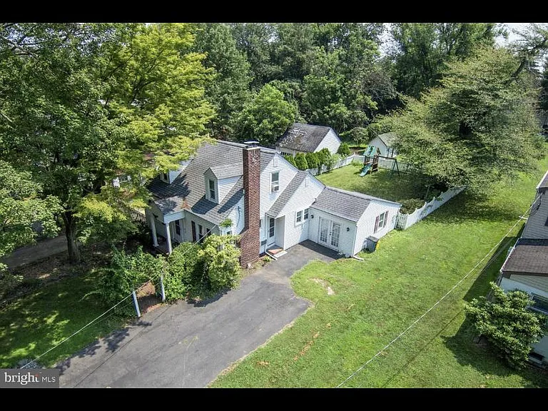 830 Lower Ferry Rd — Photo 22