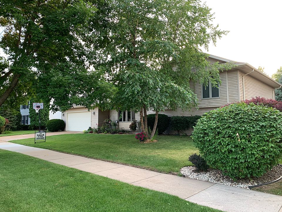 1st image of 325 Windingbrook Dr