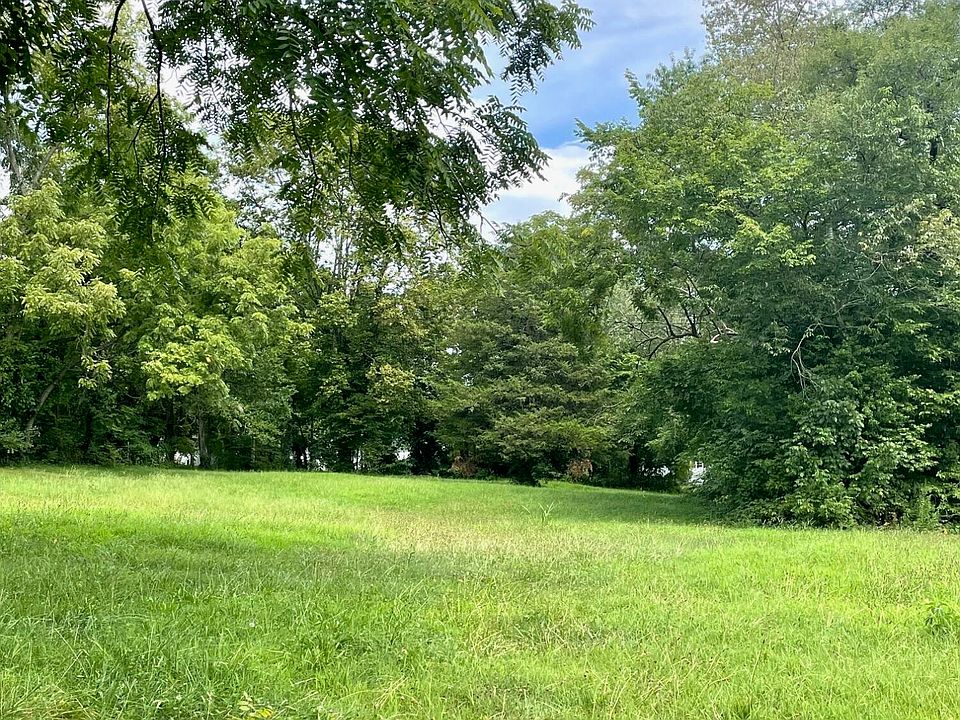 2nd image of 170 S Long Avenue